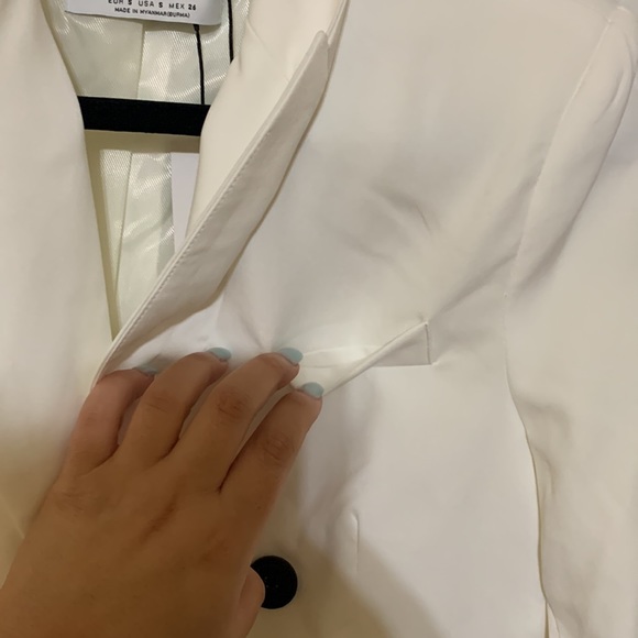 Ivory blazer - Picture 4 of 10